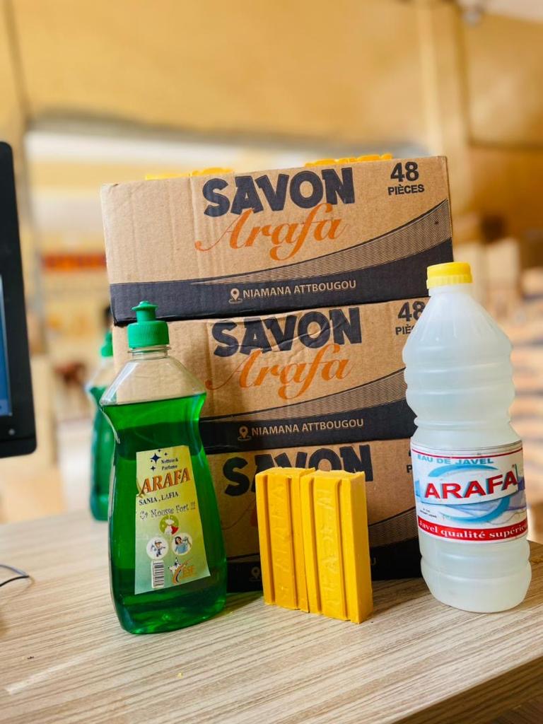Savon liquide vert ARAFA avec la gamme de produits
