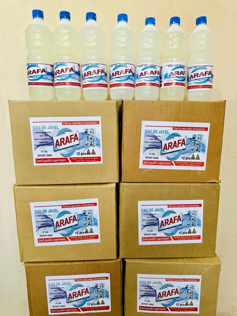 Bouteilles et cartons d’eau de Javel ARAFA