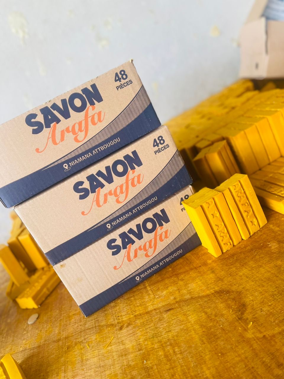 Cartons de 48 savons et pains de savon ARAFA