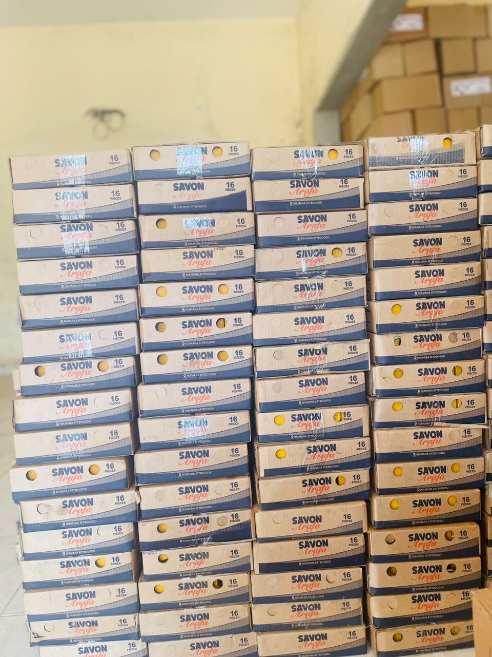 Cartons de savon ARAFA de 16 pièces