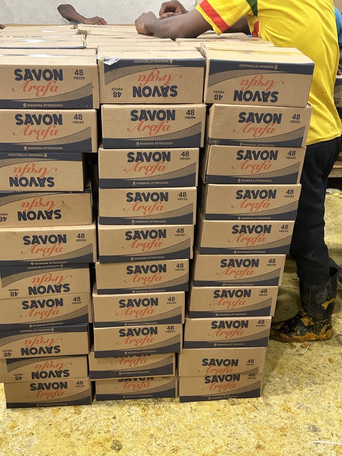 Production de cartons de savon ARAFA de 48 pièces